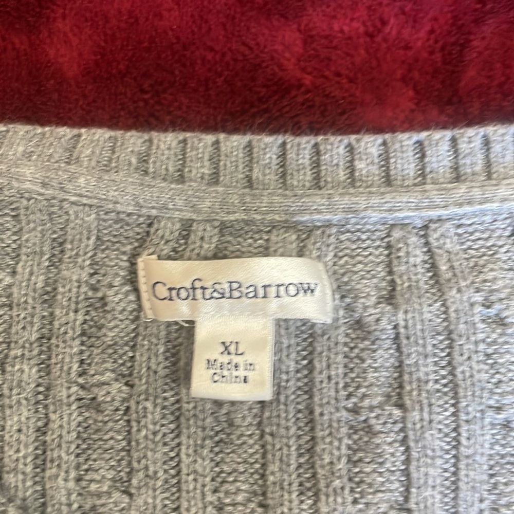 Croft & Barrow Gray V-Neck Cable Knit Sweater - Picture 3 of 5